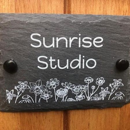 Sunrise Studio Panzió Colchester Kültér fotó